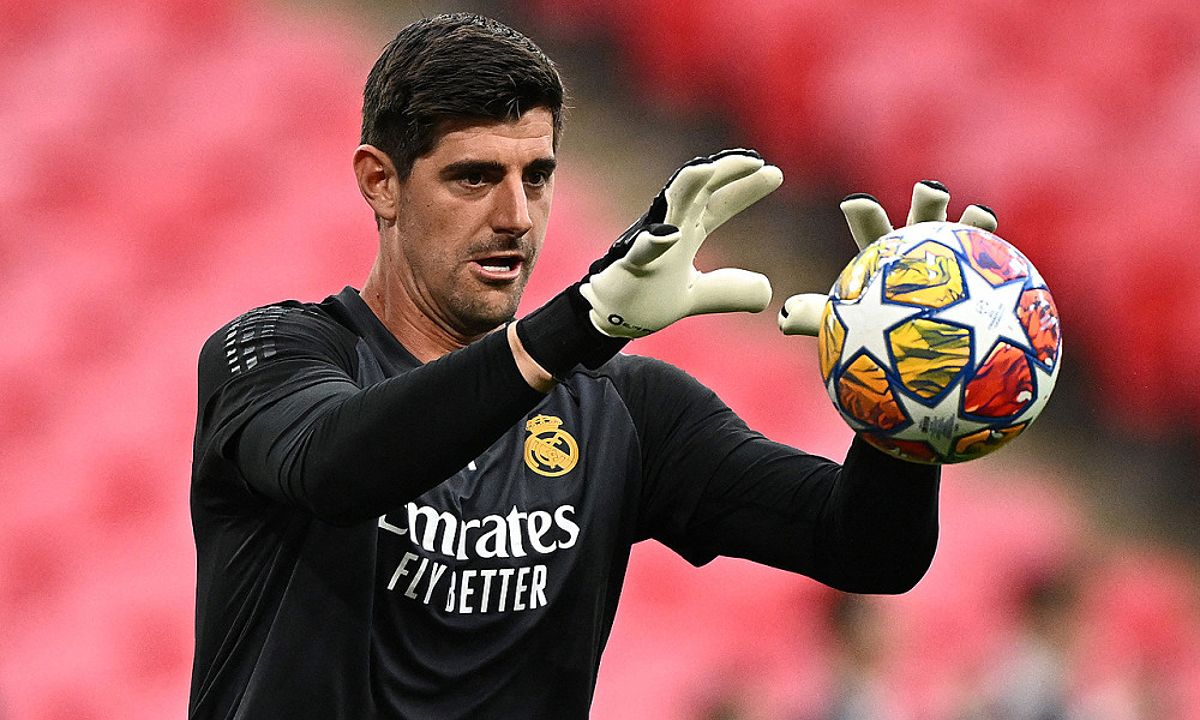 Courtois bắt chính chung kết Champions League