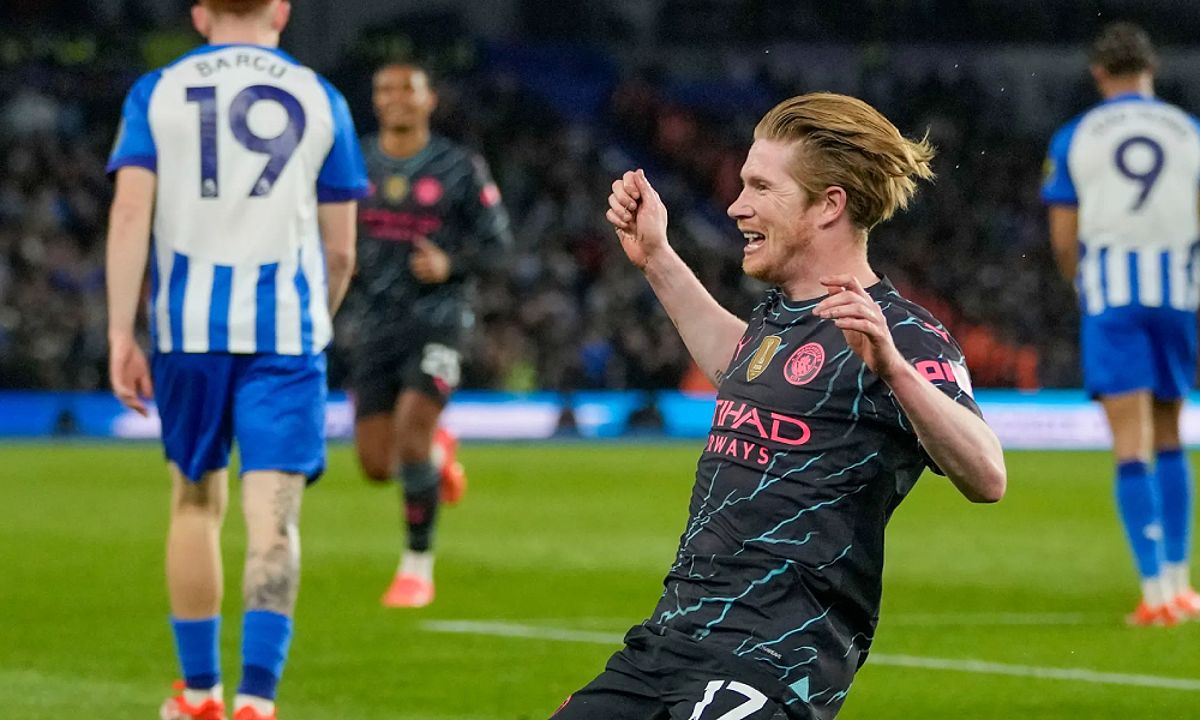 Redknapp: 'De Bruyne là tiền vệ hay nhất lịch sử Ngoại hạng Anh'